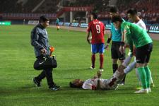 中超第3轮:河南建业3:3战平重庆力帆 球迷起冲