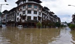 贵州雷山:雷山遭洪水袭击 部分街道被洪水淹没