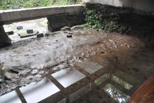 梅雨季节杭州南宋御街千年遗址泡水中_新闻