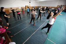 安徽淮北:80后舞蹈班男教师10元一节课弘扬