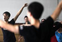 安徽淮北:80后舞蹈班男教师10元一节课弘扬