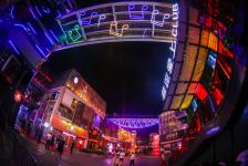 图片故事:夜青岛 诱惑的街