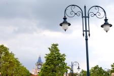 上海迪士尼9月起启用平日票 工作日比周末便宜