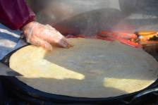 实拍东北吉林庙会特色小吃 看着就馋人