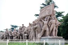 北京毛主席纪念堂落成近40年第三次维修 暂停