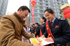 河南安阳:税收宣传月 税收连着你我他