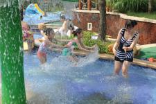 东海青松岭引客浴罢不能