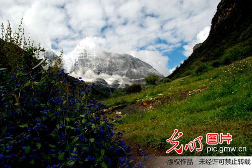四川稻城亚丁风光_何啸虎
