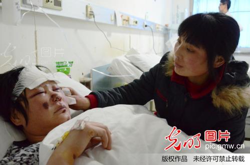 湖北 十堰 3天内4环卫工人遭遇 车祸 造成两死两