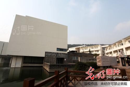 普利兹克建筑奖获得者王澍代表作:苏州大学文