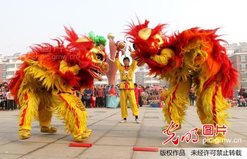 安徽淮北:乡村举办民俗文体活动闹元宵_万善朝