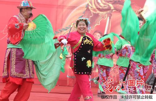 河南许昌:赏传统艺术民俗 品节日文化盛宴_耿