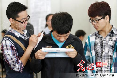 江苏举办全省高校毕业生招聘月活动_董金林