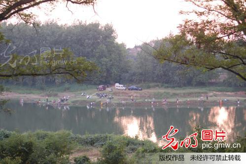 湖北云梦:夜钓成靓丽风景线