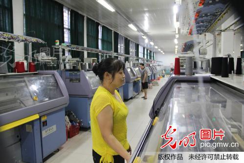 浙江桐庐:针织企业用上太阳能蒸汽发生器 _何