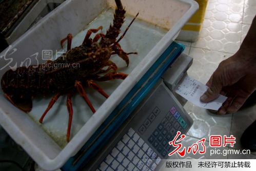 江苏无锡:海鲜市场全面普及电子打票秤保障消