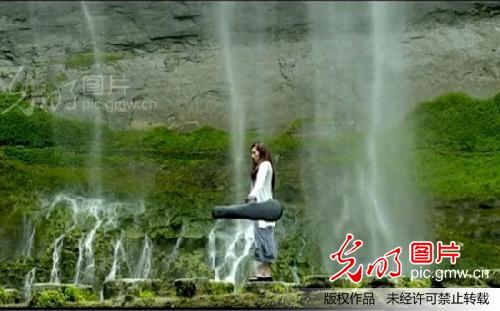 《一次性爱上》热播 揭秘男女主角爱的蜂巢_