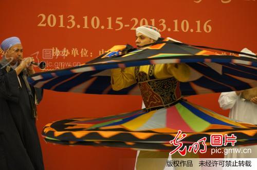 埃及只有男人才会跳的<em>舞蹈</em>--转裙舞_刘洋_ 光明