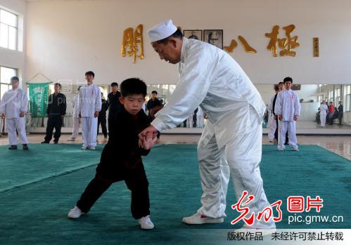 河北孟村八极拳故里传承焕生机_新闻