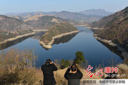 湖北保康寺坪南河水库水位接近历史最低水平_