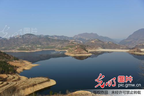 湖北保康寺坪南河水库水位接近历史最低水平_