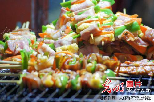 济南芙蓉街里的特色小吃