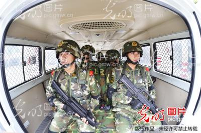 深圳:军警联勤保平安_廖键