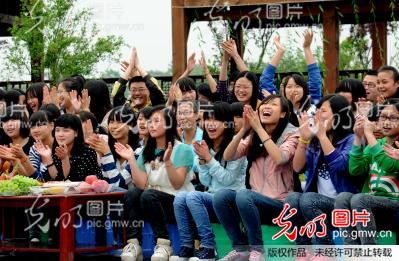 乡村达人秀绝活迎五一_邱海鹰_ 光明图片