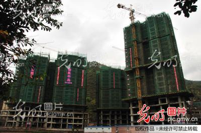 云南彝良怡良半岛开发昼夜施工_彭洪