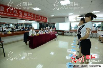厦门自拍诱惑航空空少帅哥床上排队候场图片招聘90后性感美女美女空姐图片