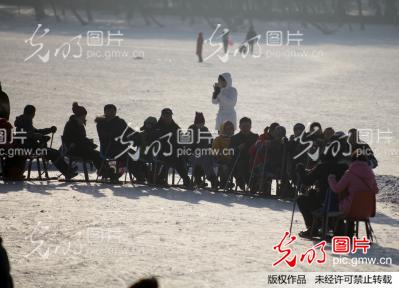长春:<em>玩冰</em>戏雪度寒假 _新闻--社会_ 光明图片