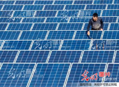 湖北保康首例家庭光伏发电并网发电_杨韬