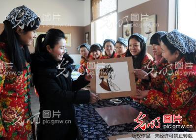 河北邯郸:馆陶县寿东村打造粮画小镇_李志忠