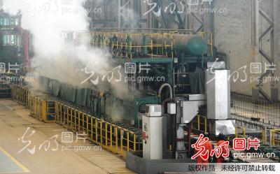 东北特钢模具扁钢在线预硬化技术装备引领行业