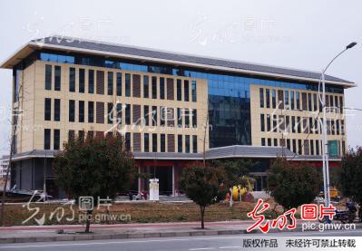 湖北十堰﹕郧阳长岭开发区消防站落成