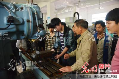 江西新余:传承工匠精神 创新职业教育_szjiuji