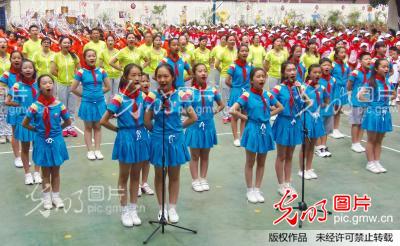 师生同唱校园歌 喜迎 六一 儿童节 _李长林