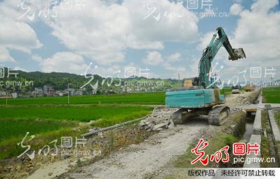 天柱县改扩机耕道让农业公园更风光_新闻