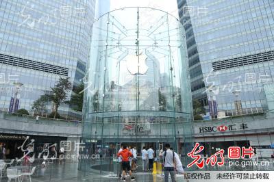 iPhone7预售 上海陆家嘴Apple官方旗舰店人来