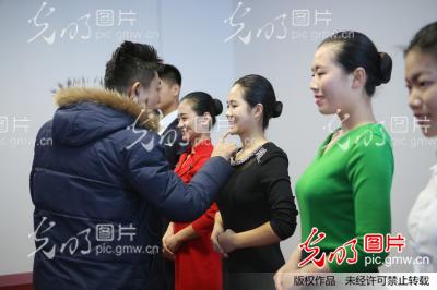 艺考空乘专业考试全过程 紧张严肃且竞争激烈