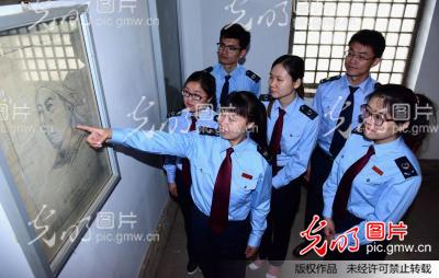 河北石家庄:开展感受英雄事迹、弘扬五四精神