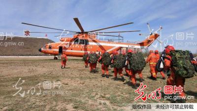 内蒙古呼伦贝尔:武警哈尔滨市森林支队扑救森