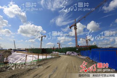 山东潍坊:上足人力机械加紧推进高铁北站工程