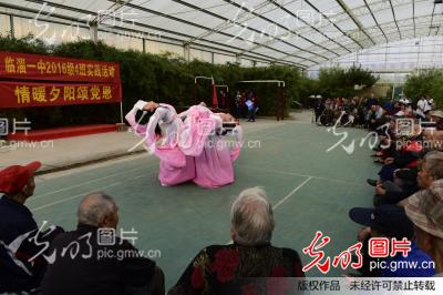 山东淄博:走进敬老院 宣讲十九大_新闻