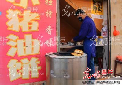 湖北应城:纯手工猪油饼地方美味小吃满口留香