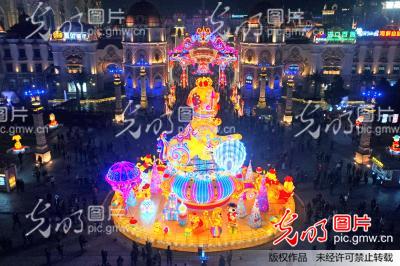 2018江苏常州灯会亮灯_新闻