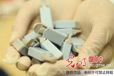 上海:无偿献血前体检用上无痛采血器 献血者更