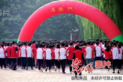 河北鸡泽一中 告别高三 蓄势待考(