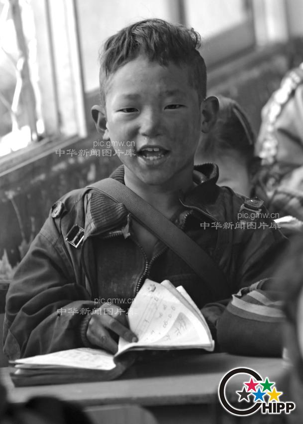 渴望念书的孩子